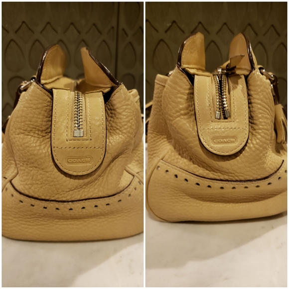 **SOLD** Tan/Beige Coach Pebble Leather Handbag - Picture 7 of 12